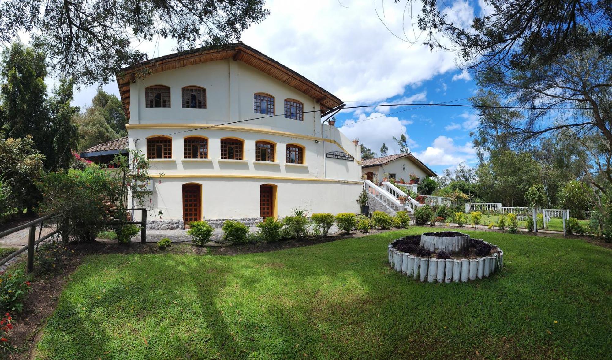 Hacienda San Isidro Trails & Experiences Hotel Cotacachi Exterior photo