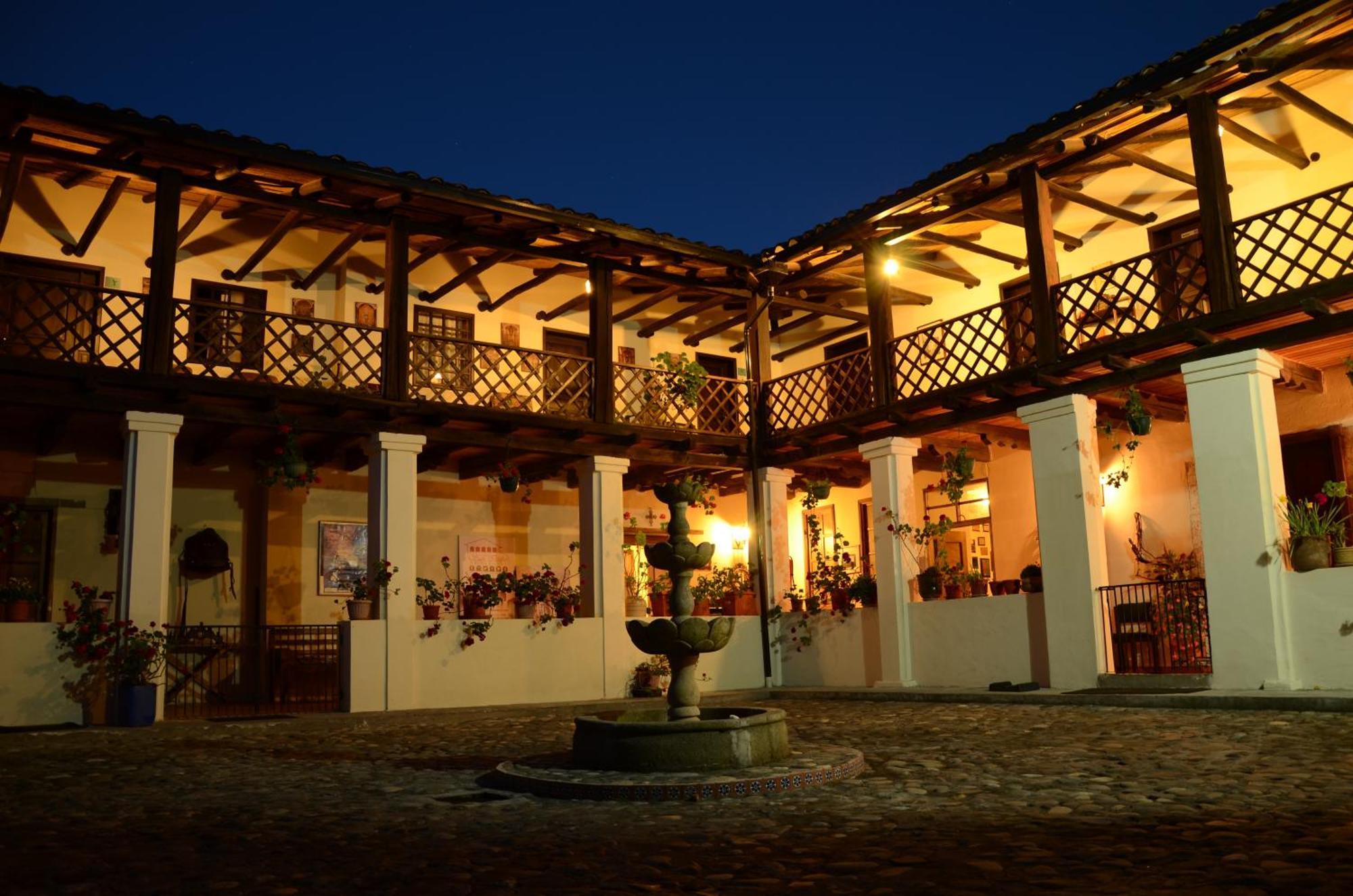 Hacienda San Isidro Trails & Experiences Hotel Cotacachi Exterior photo